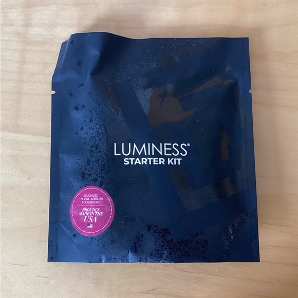 Luminess Starter Kit in the shade Warm - Picture 3 of 4